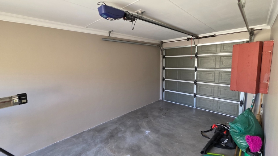 2 Bedroom Property for Sale in Seemeeu Park Western Cape